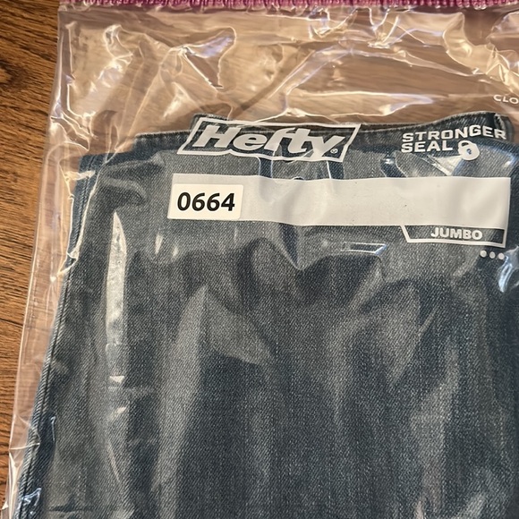 Reformation Blue Baldwin Pleated Jeans Size 30 - Picture 8 of 9